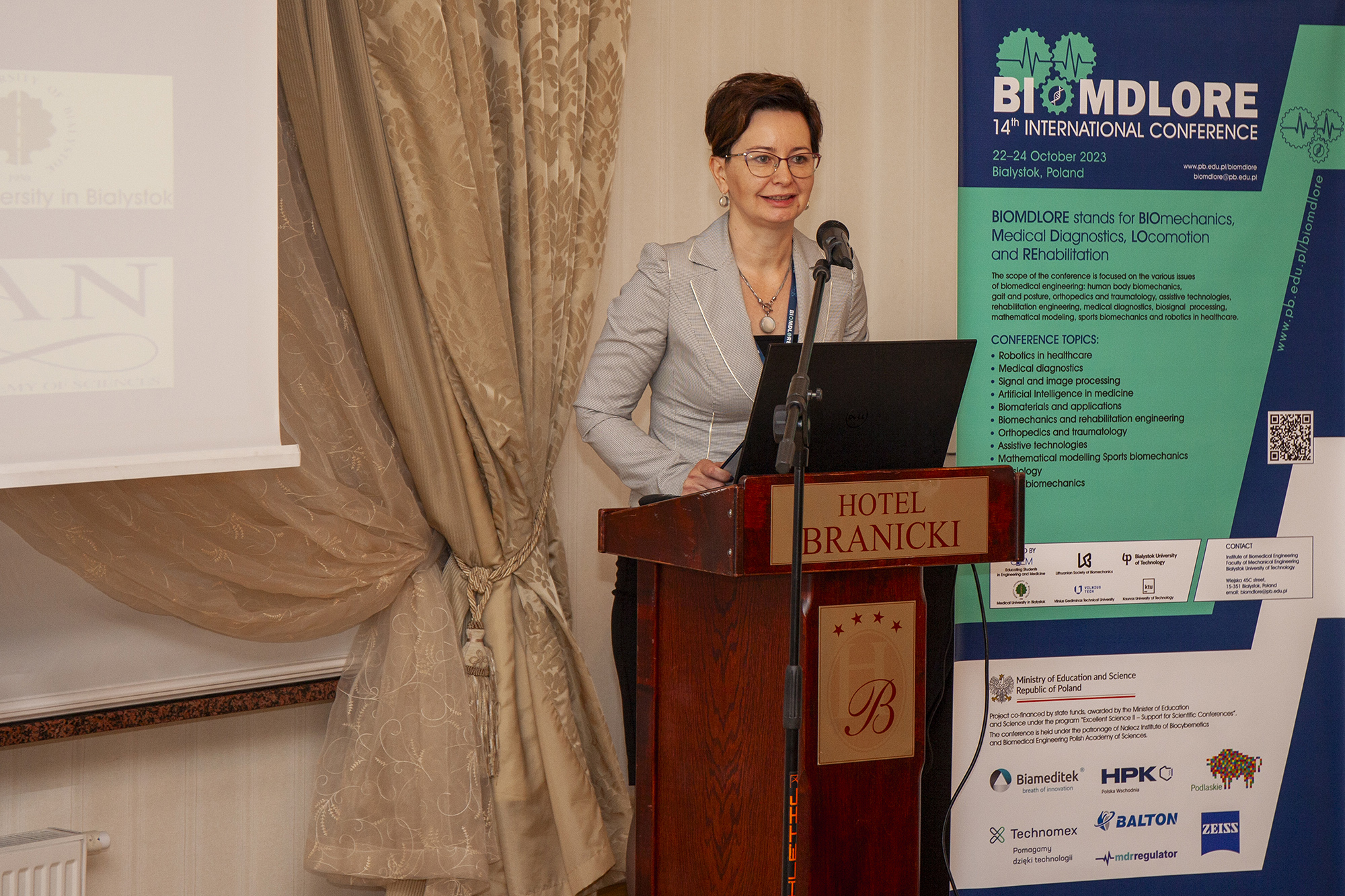 Profesor Jolanta Pauk otwierająca konferencję BIOMDLORE