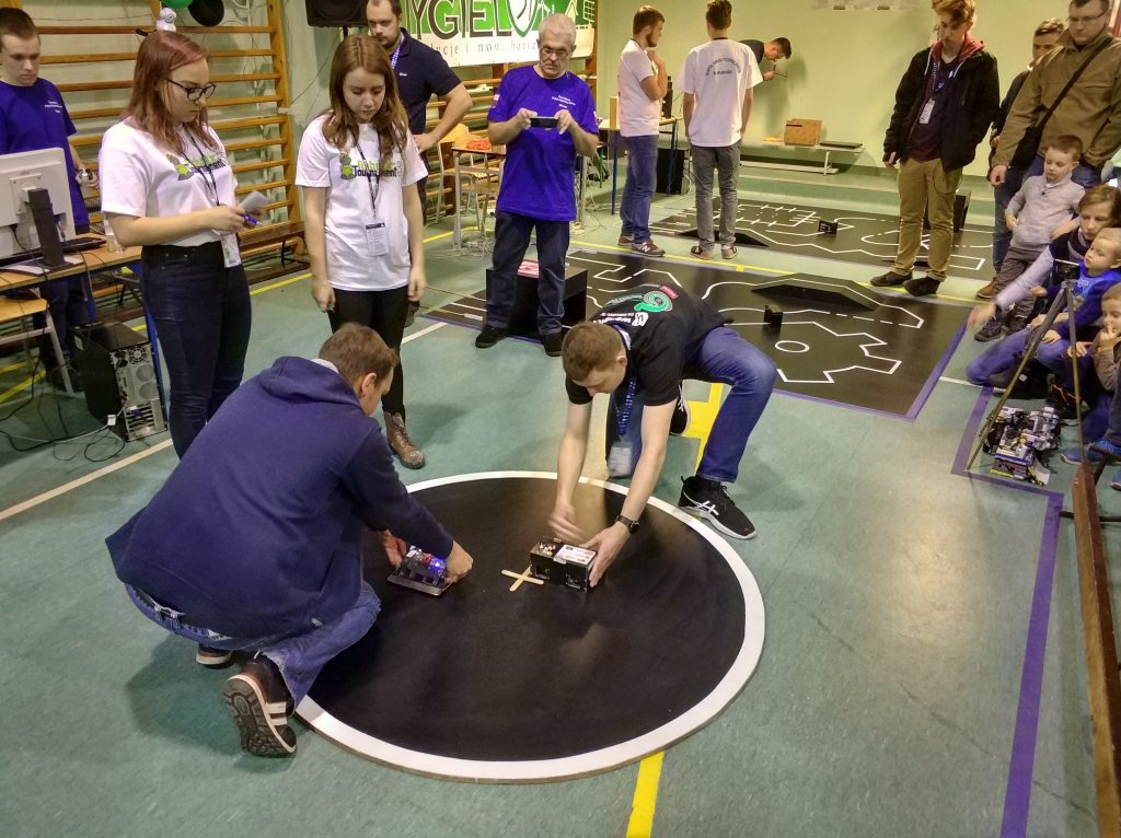 Studenci Automatyki i Robotyki na Turnieju Robotic Tournament