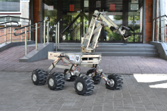 Argo przed Wydziałem Mechanicznym Politechniki Białostockiej
