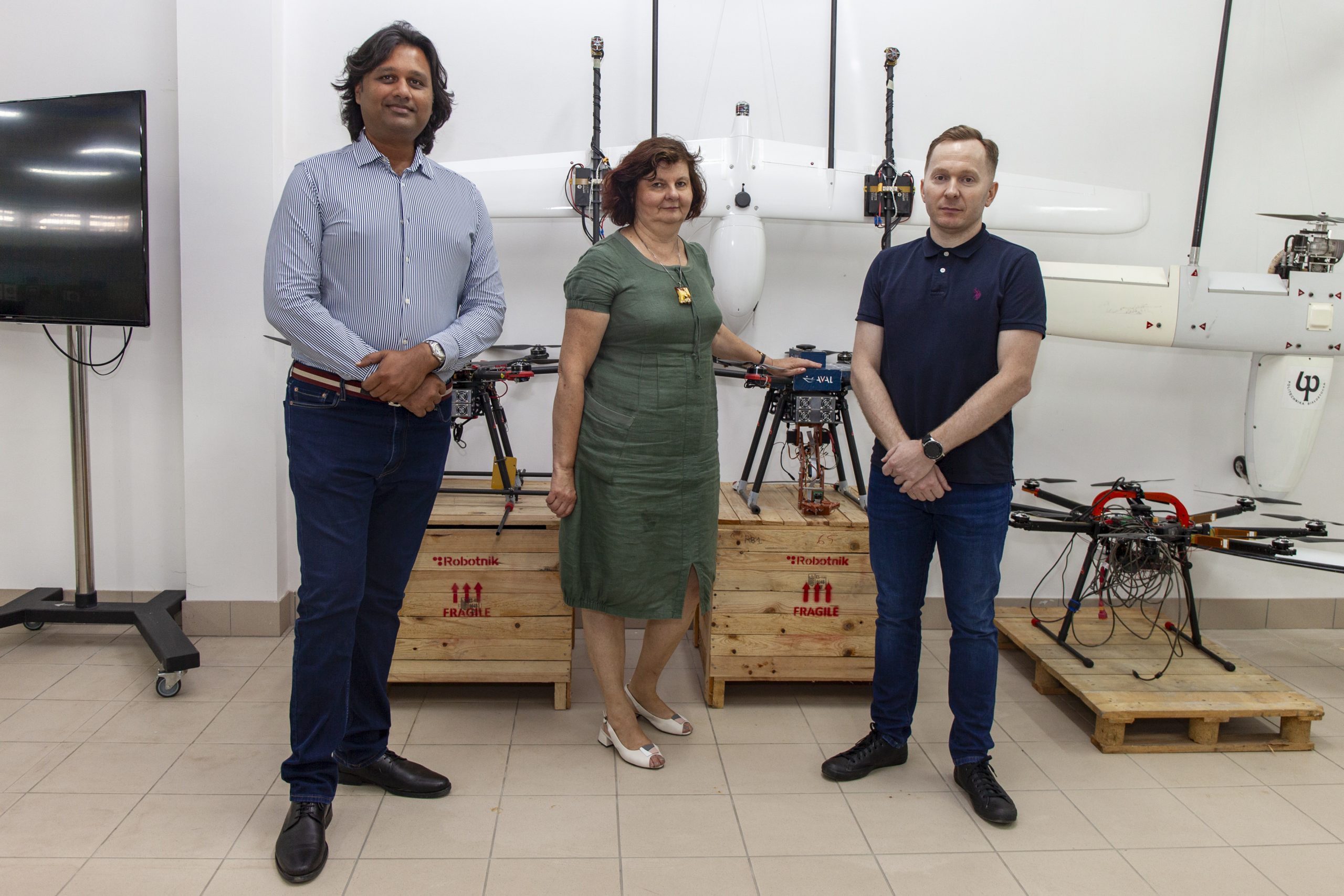 Avdesh Kaitan, Ewa Pawłuszewicz, Leszek AMbroziak
