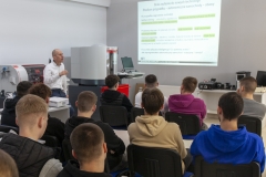 19.02.2024 Wizyta uczniów na Wydziale Mechaniczny PB, fot. Paweł Nowik WMPB