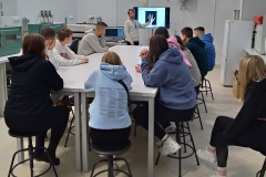 29.11.2023 Wizyta uczniów z ZST w Czartajewie na Wydziale Mechanicznym PB