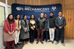 Doktoranci z Indii z Dyrektorem Instytutu Mechanicznego