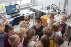Dzieci z PS nr 2 z Białegostoku na Wydziale Mechanicznym, fot. Paweł Nowik WMPB