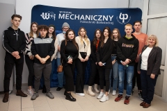 Licealiści Zespołu Szkół Ogólnokształcących i Zawodowych w Mońkach podczas wycieczki na Wydziale Mechanicznym