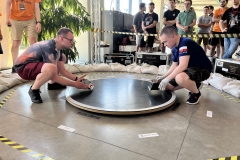 Studenci-podczas-zawodow-Robotic-Arena-we-Wroclawiu-6