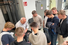 Studenci na wizycie studyjnej w  Instytucie  Konstrukcji Lekkich i Technologii Tworzyw Sztucznych (ILK) Politechniki Drezdeńskiej 