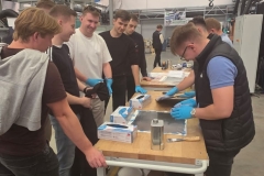 Studenci na wizycie studyjnej w  Instytucie  Konstrukcji Lekkich i Technologii Tworzyw Sztucznych (ILK) Politechniki Drezdeńskiej 