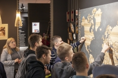 Wycieczka-uczniow-na-Wydziale-Mechanicznym-7